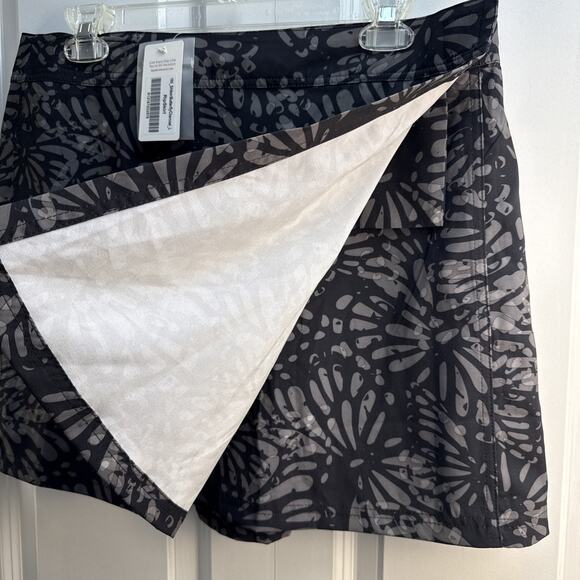 RipSkirt Hawaiian Wrap Skirt Shibori Butterfly Black & Gray Length 1 Sz L NWT - Picture 5 of 10